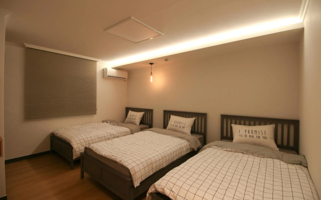 Heima Guesthouse Hongdae