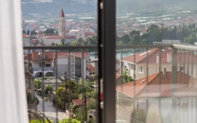 Villa Salt - 8 2 Heated Pool Trogir Near Beach