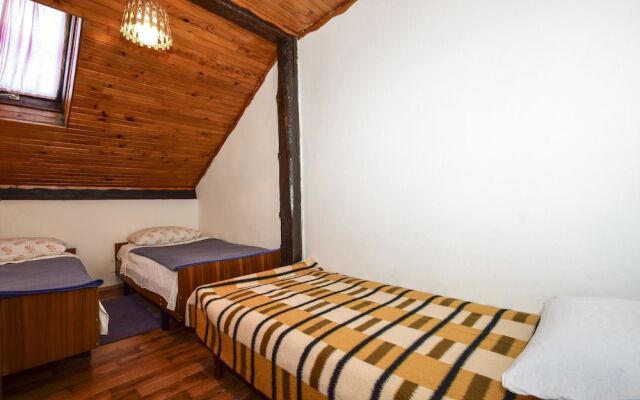 Apartments Milenko / Three Bedrooms A1