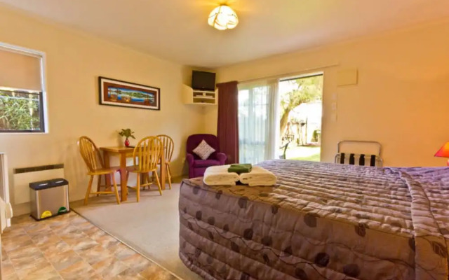 Arrow Motel Apartments