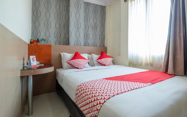 Urbanview Hotel Capital Makassar