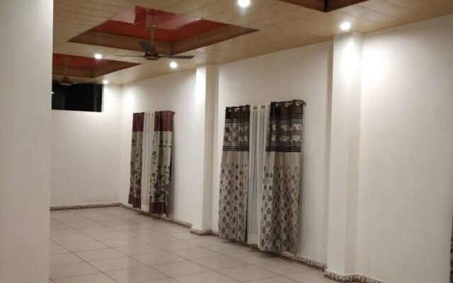 Hotel brijwasi palace