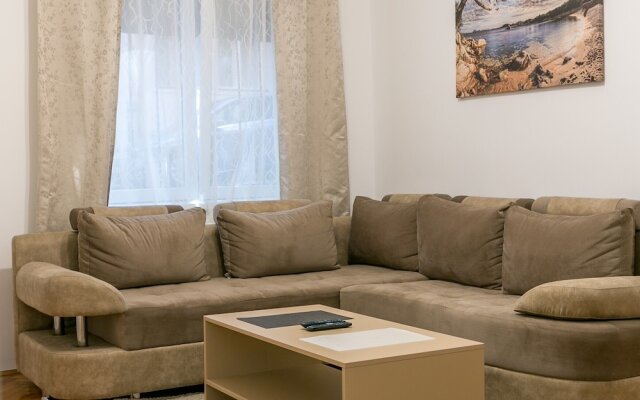 Apartment Dositejeva