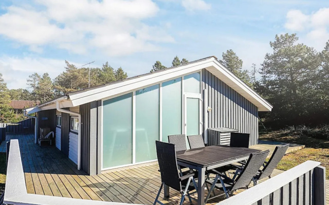 10 Person Holiday Home in Albaek
