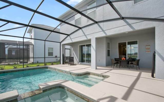 Stunning Home With Private Pool Near Disney