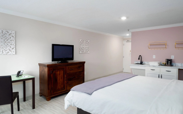 Bella Vista Hotel & Suites