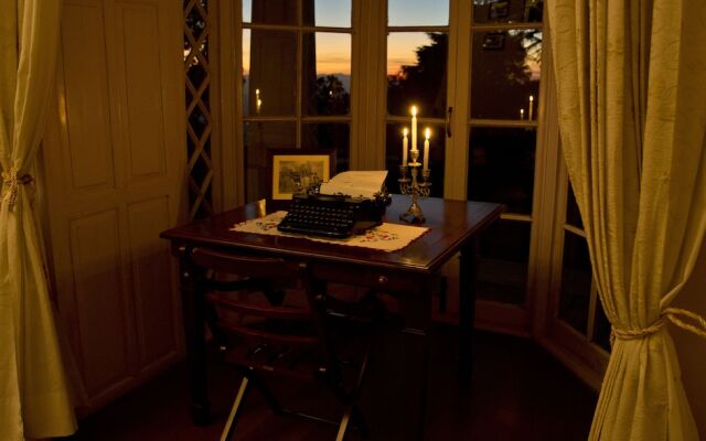 Tree of Life Grand Oak Manor, Binsar Wildlife Sanctuary