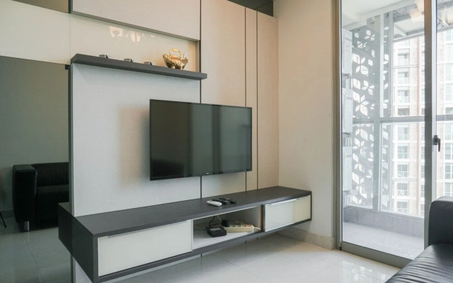 Great Location 2BR at Gold Coast Apartment near PIK Area