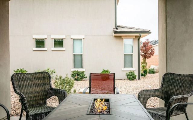 Fun in the Sun Retreat by RedAwning