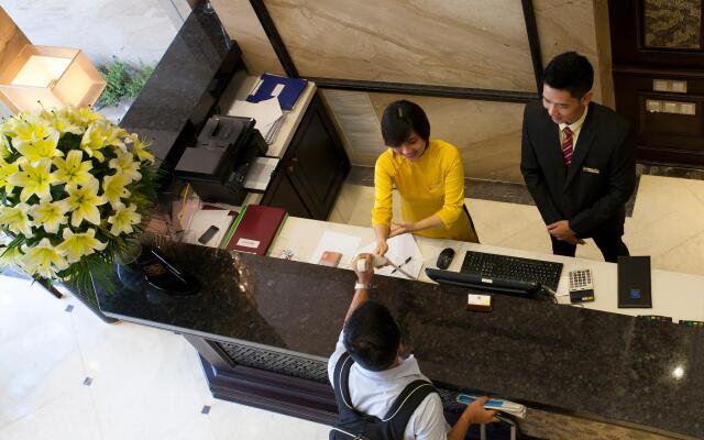 Golden Lotus Luxury Hotel