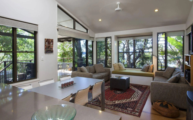 Eumarella Shores Noosa Lake Retreat