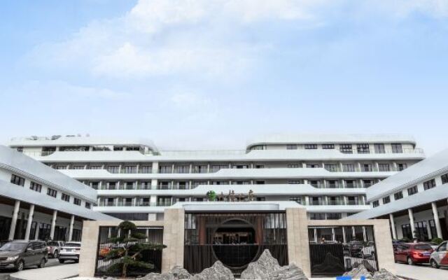 Yulin City Luchuan Hot Spring Jiulong Villa