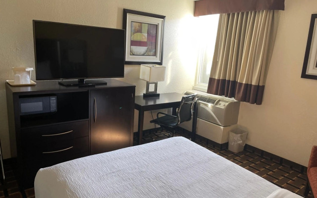 Baymont by Wyndham Scranton Dunmore