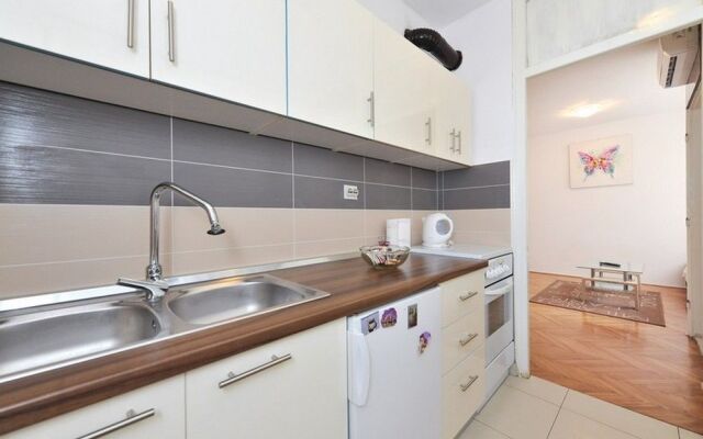 Feel Center Apartments.