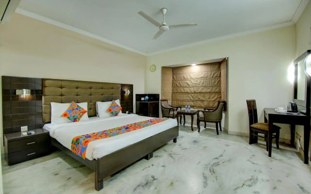 Fabhotel Staywell