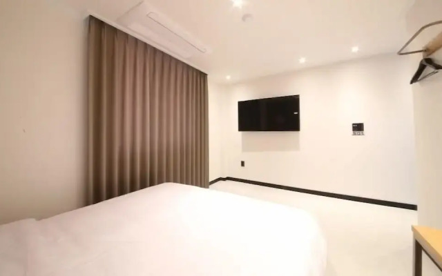E.Bon Hotel