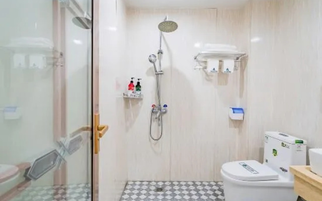 City Hotel No.1 (Zhongkai High-speed Railway Station)