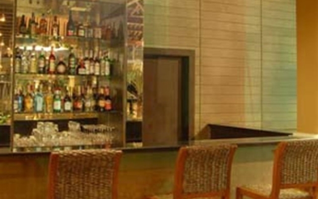 Nisa Cabana Hotel