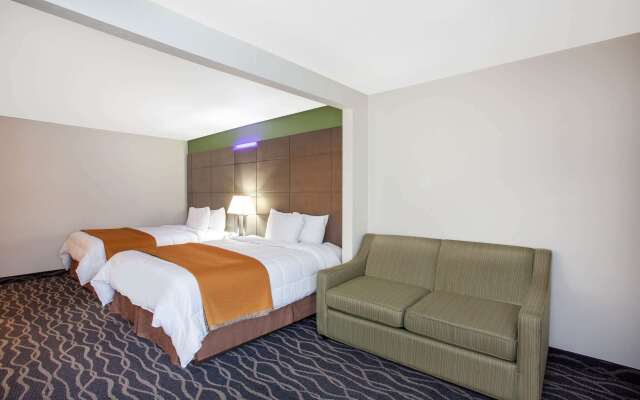 Travelodge Inn & Suites by Wyndham Anaheim on Disneyland Dr