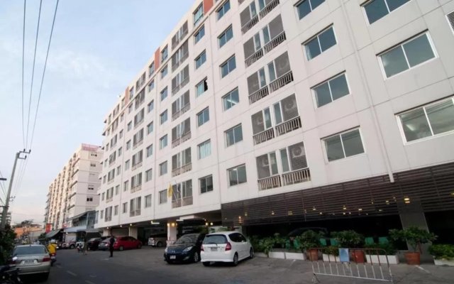 Centric Place Hotel