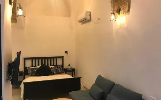 Acre Two Wells Zimmer