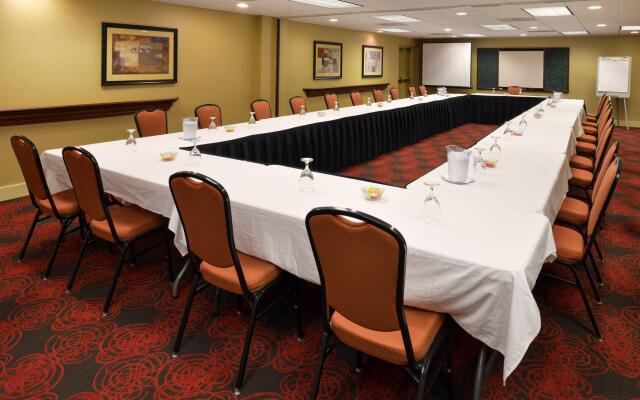 Holiday Inn Express Crestwood by IHG