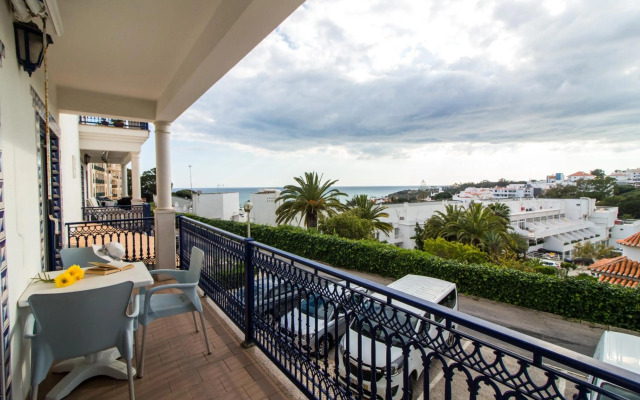 Oura Sunrise II Apartment by Stay-ici, Algarve Holiday Rental