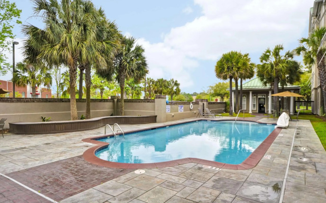 Hampton Inn & Suites Charleston/West Ashley
