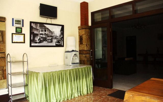 ZEN Rooms Sukajadi Sindang Sirna