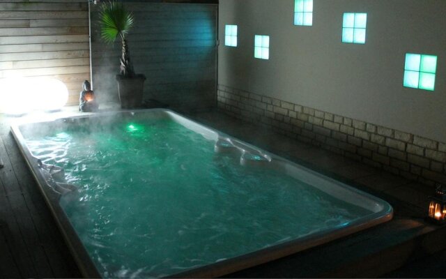 Casa Caliente (Sauna-Wellness-Massage-Vakantielogies-VespaRenting)