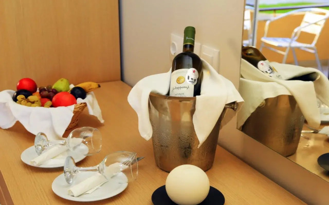 White Olive Marine Aquapark