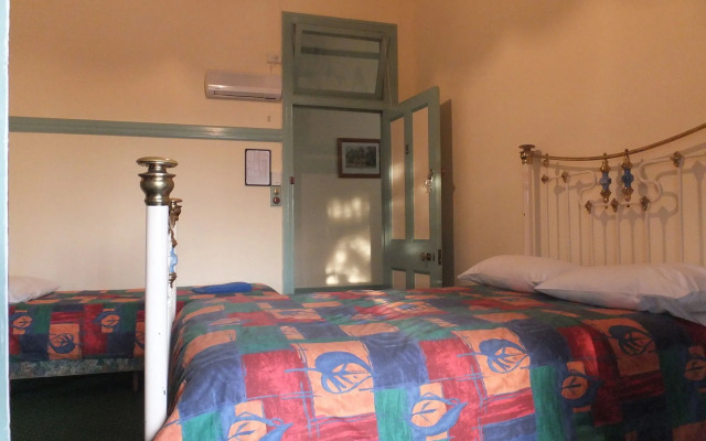 Criterion Hotel Warwick