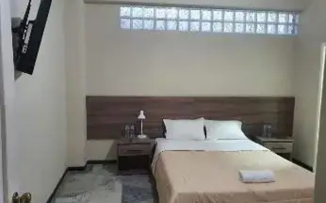 OCEANIk SUITES & HOTEL