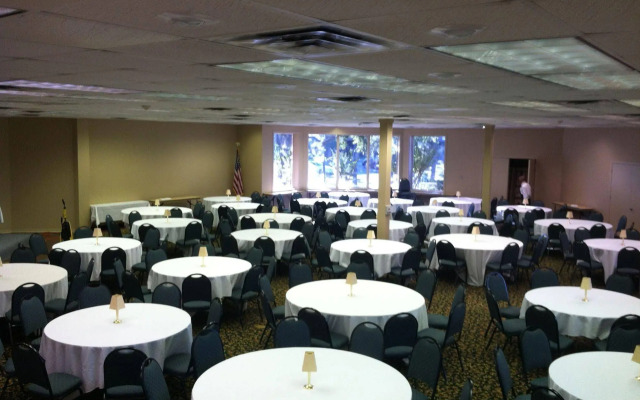 Magnuson Grand Hotel & Conference Center Tyler