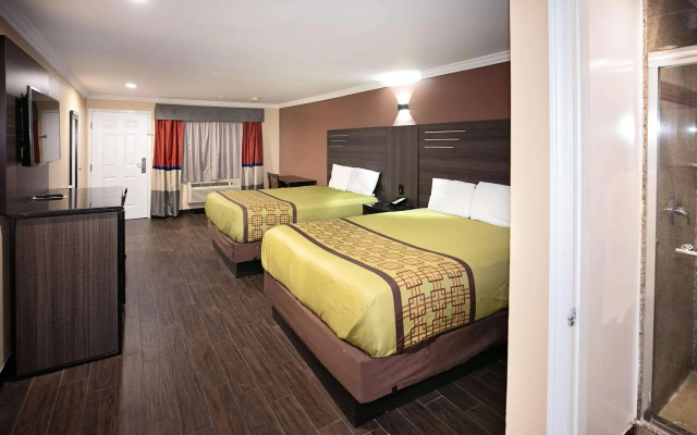 Rodeway Inn & Suites