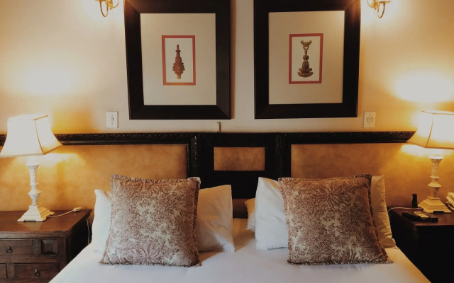 Coral Tree Inn