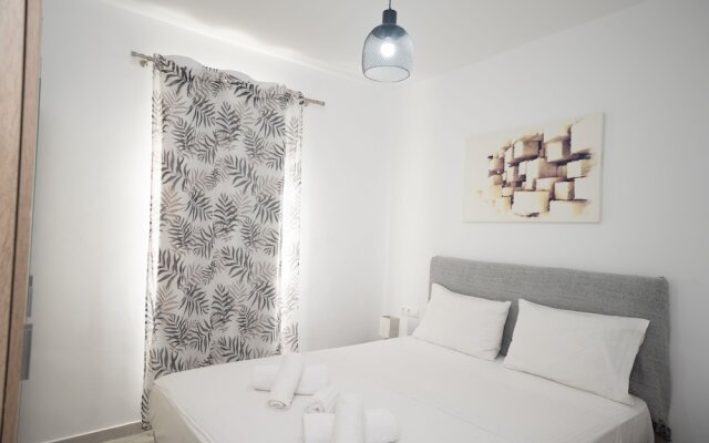 Island Dreaming Opal 2 Bd w shared pool