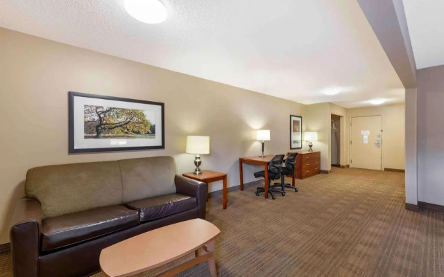 Studio Plus Akron - Copley