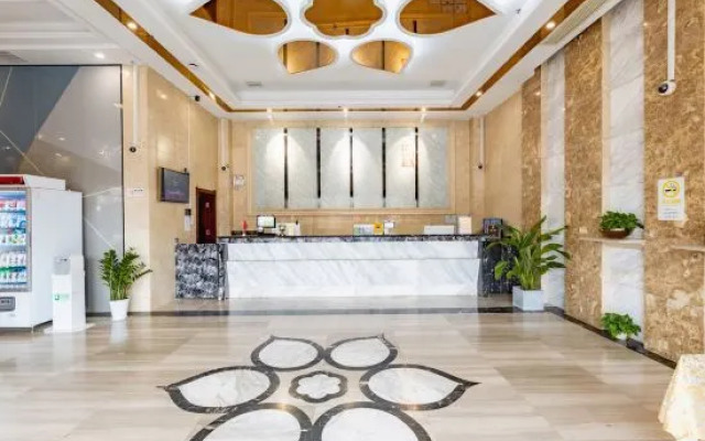 Luxotel Hotel