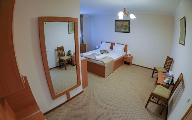 Bucharest Downtown Inn