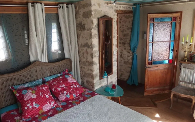 Riverside Home Cottage