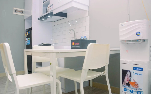 Beautiful and Comfy 2BR Apartment at Royal Olive Residence