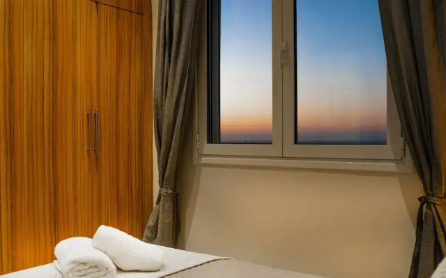 Sunset Luxury Suite
