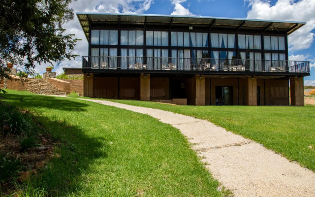 Riverstone Lodge