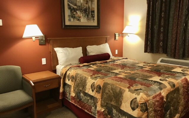 Sahara Suites
