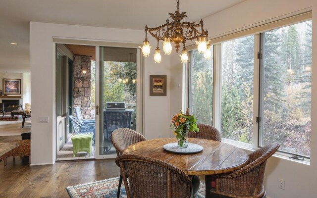 River's Edge Retreat by Exceptional Stays