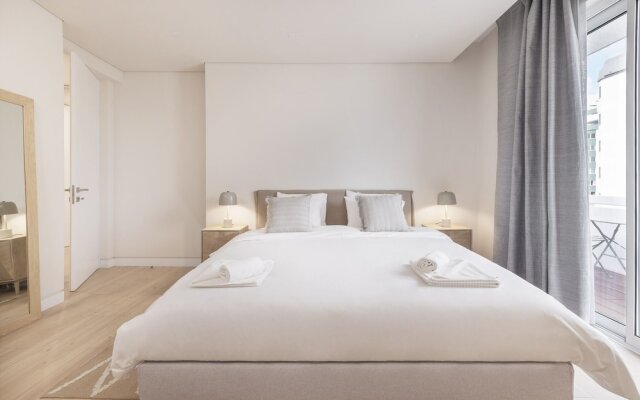 Bay View Penthouse by Olala Home