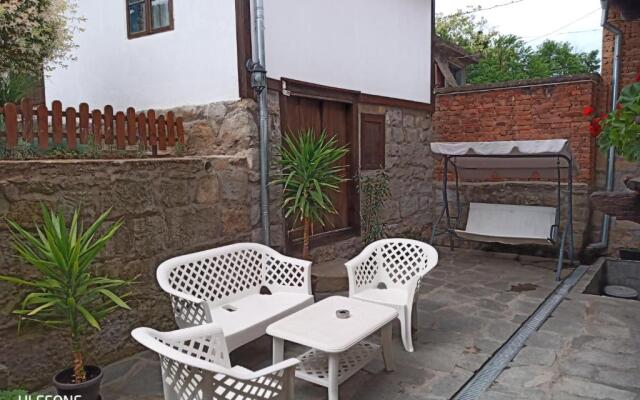 Guest House Strumena