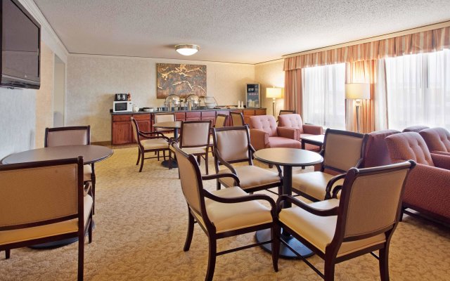 Holiday Inn Executive Center-Columbia Mall, an IHG Hotel