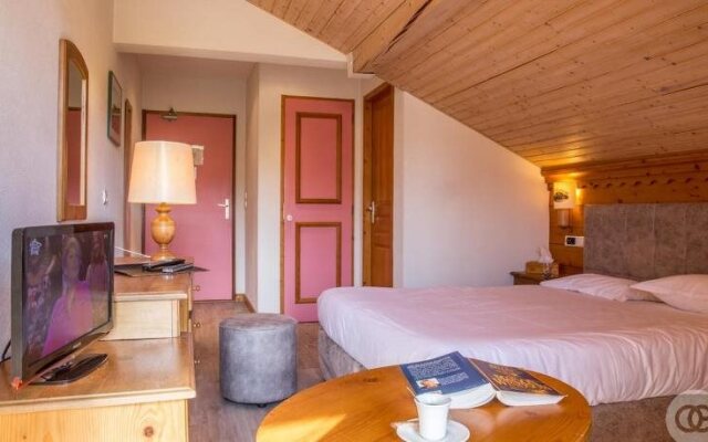 Lancolie "Chalet Du Lac"